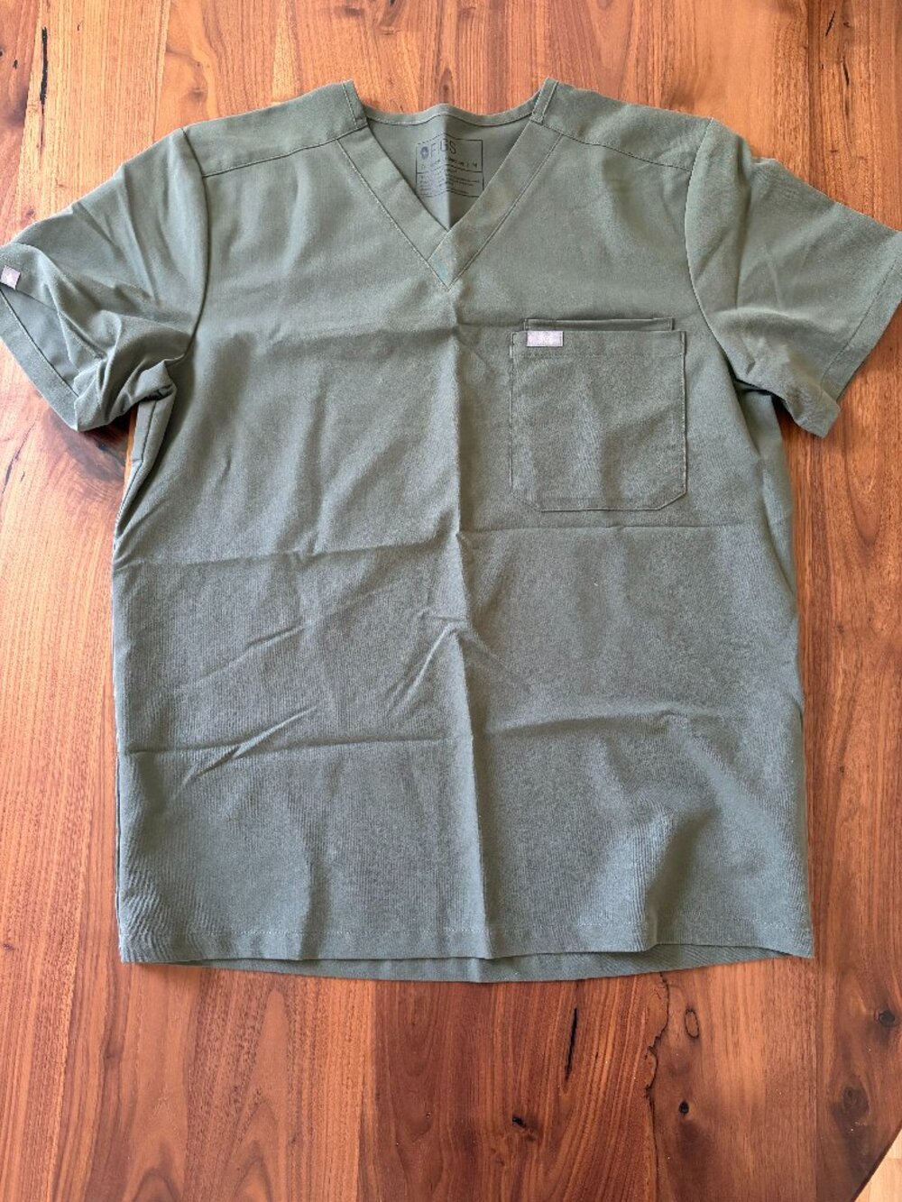 FIGS Men's Scrub Set Medium - Moss Green - Leon V-Neck Top & Cairo Cargo Pants